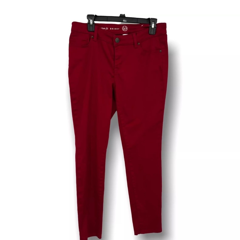 PERFECT RED!  STUNNING RICH RUBY RED PLUSH SOFT DENIM STRAIGHT LEG JEANS